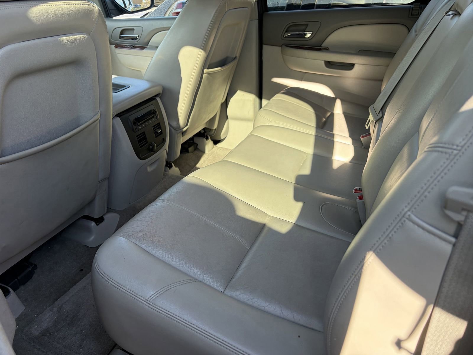 Used 2011 Chevrolet Avalanche LT w/ Regional Value Package RWD image 10