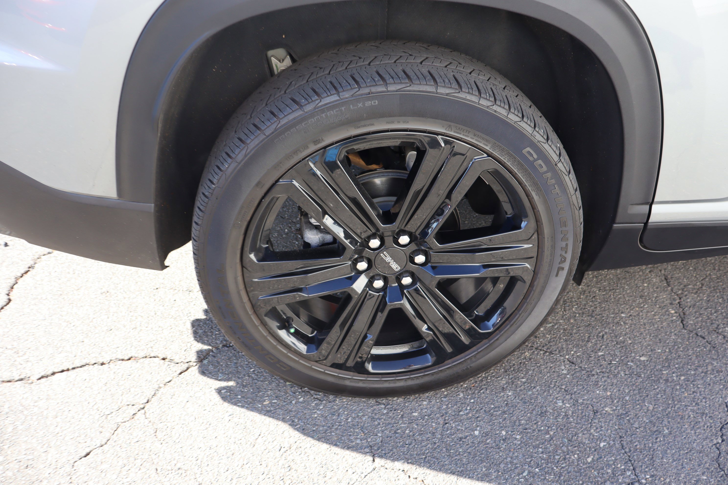 Used 2024 GMC Acadia Elevation w/ Black Edition image 40