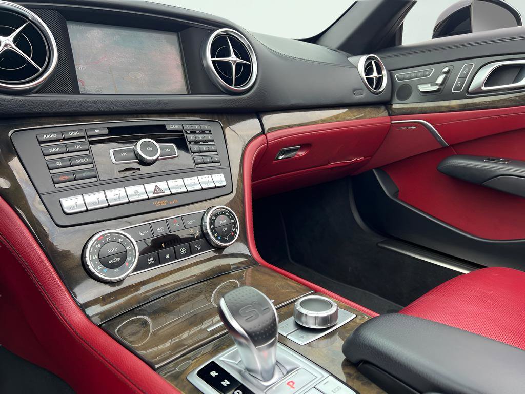 Used 2014 Mercedes-Benz SL 550 w/ Driver Assistance Package image 37