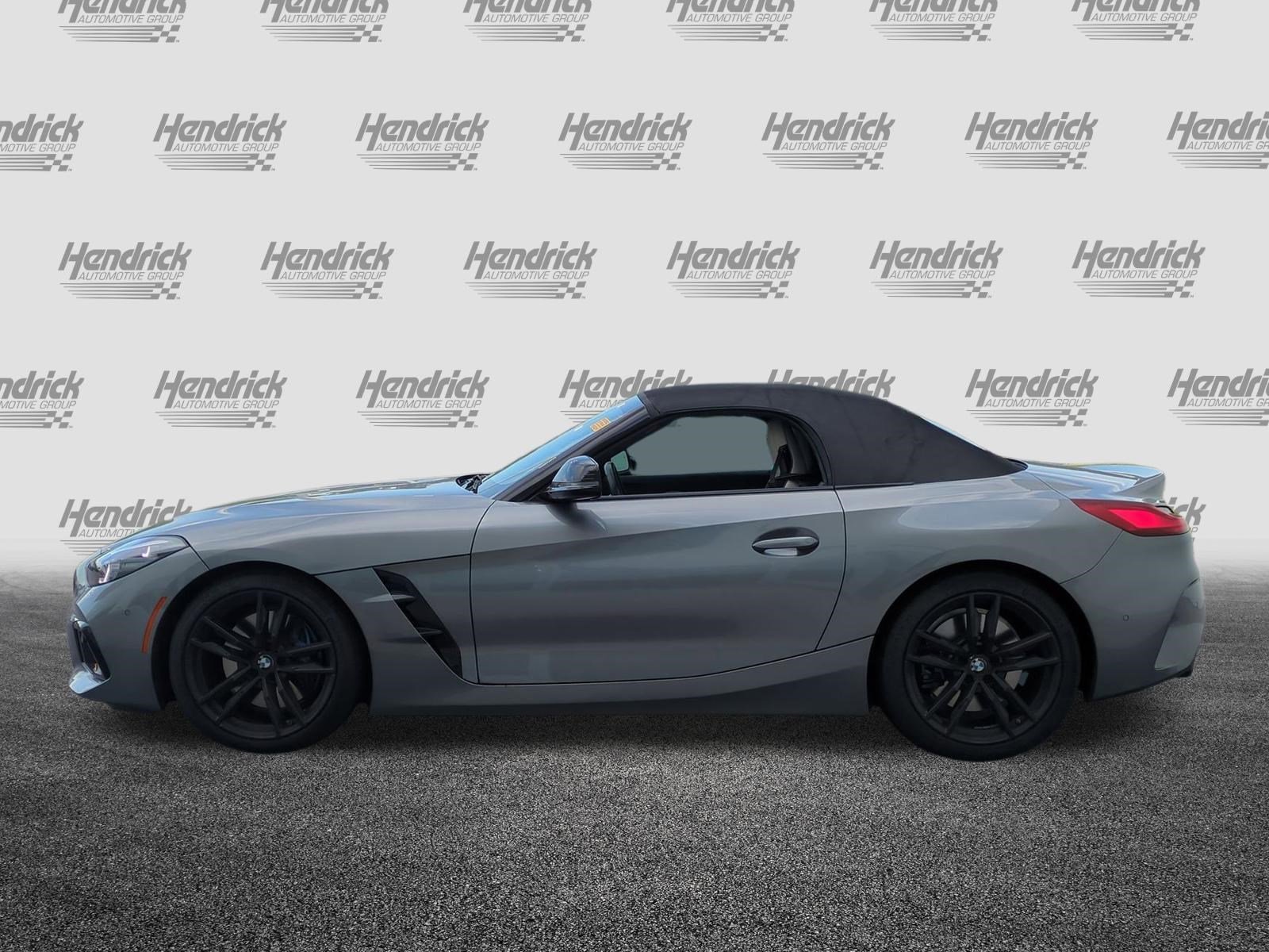Used 2024 BMW Z4 M40i w/ Premium Package RWD image 7