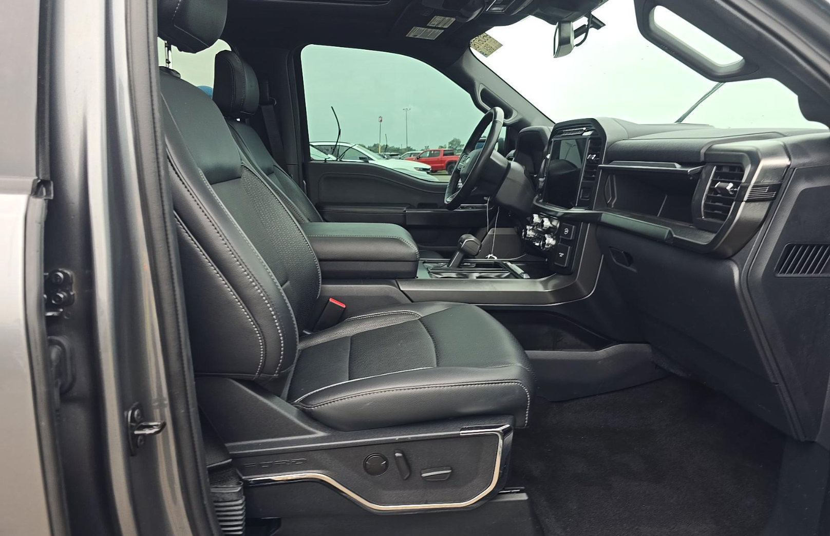 Used 2024 Ford F150 Lariat w/ Bed Utility Package AWD/4WD image 9