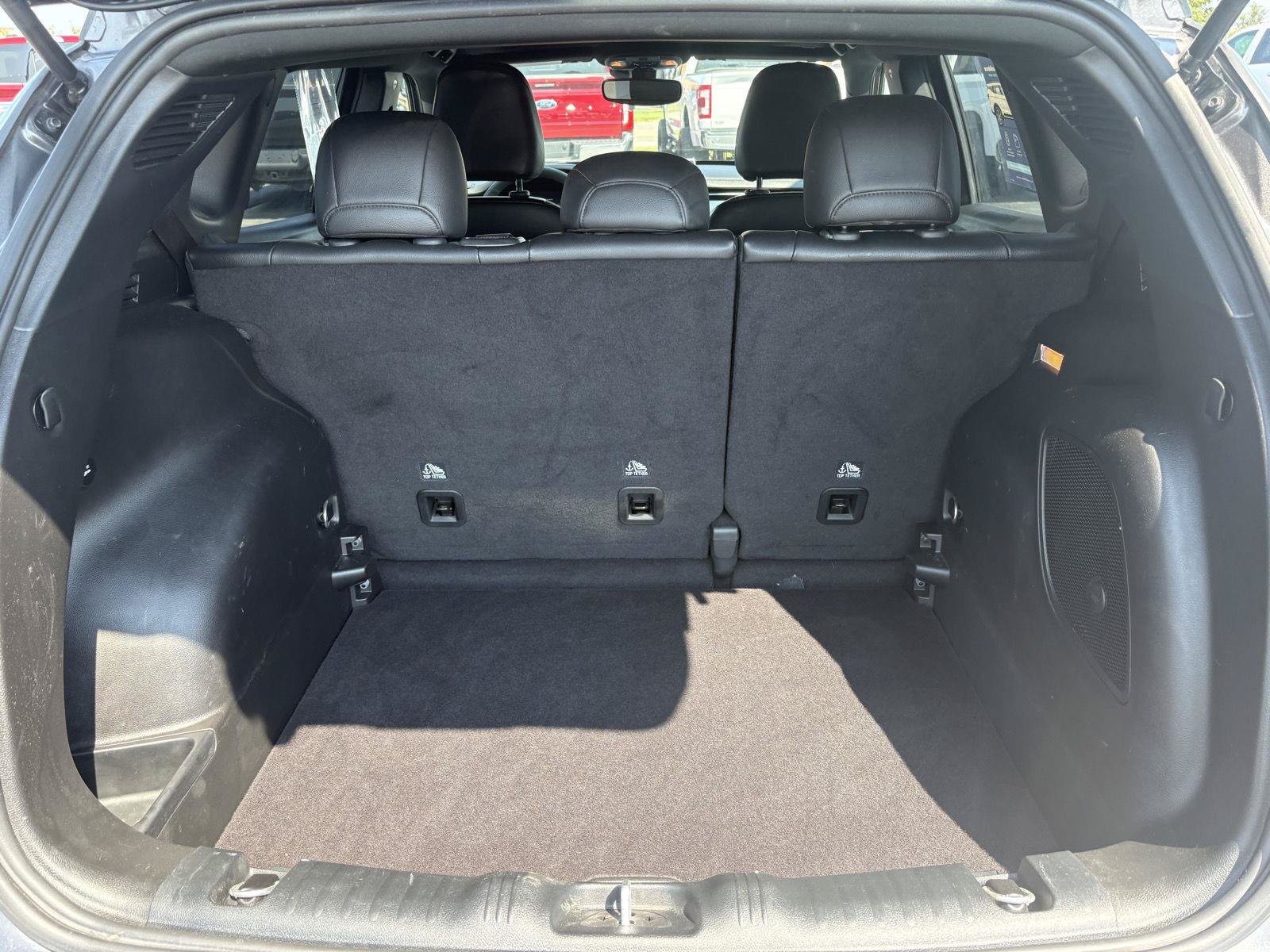 Used 2023 Jeep Compass Limited w/ Sun and Sound Group AWD/4WD image 21