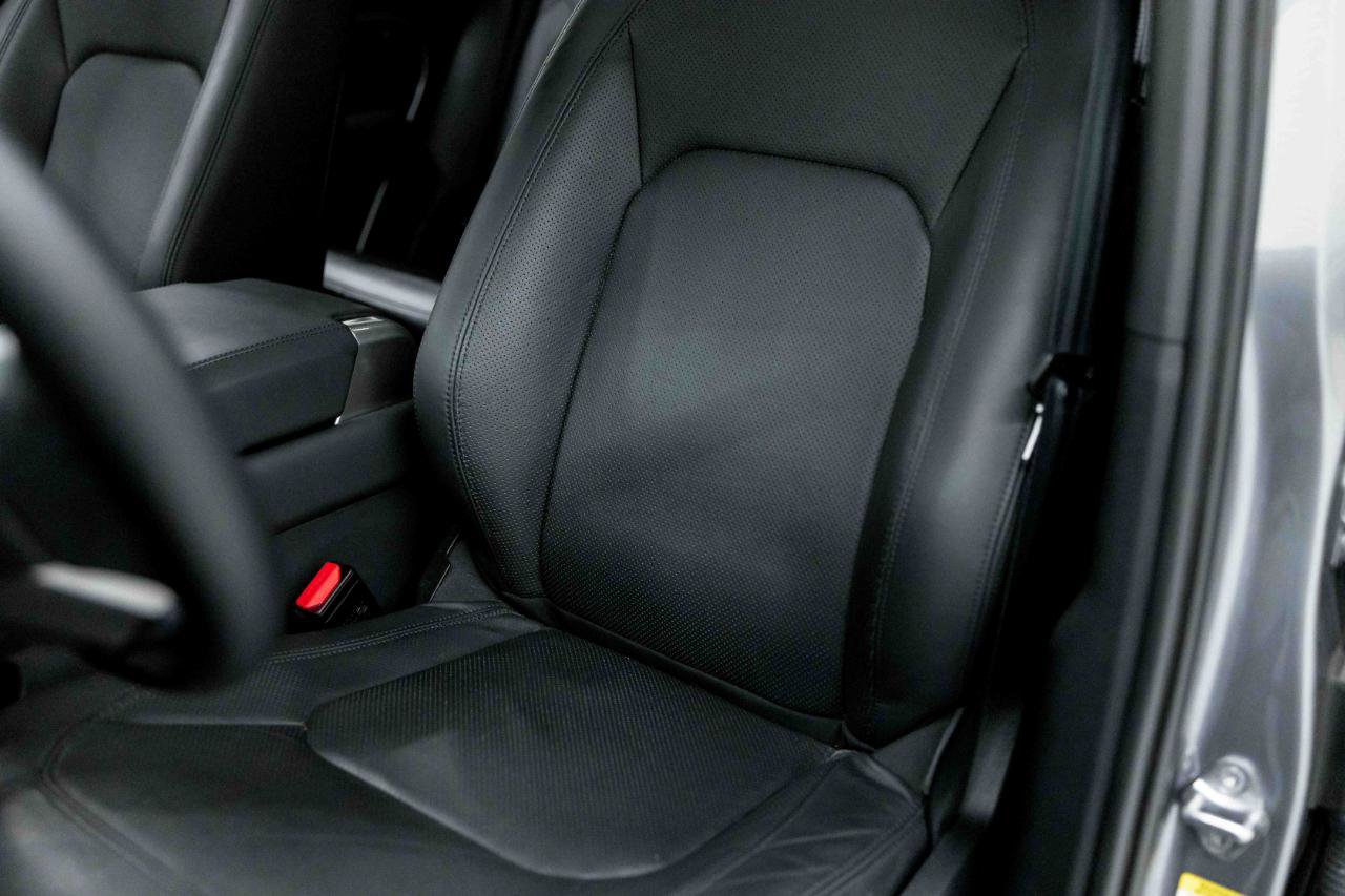 Used 2023 Land Rover Defender 130 SE image 68