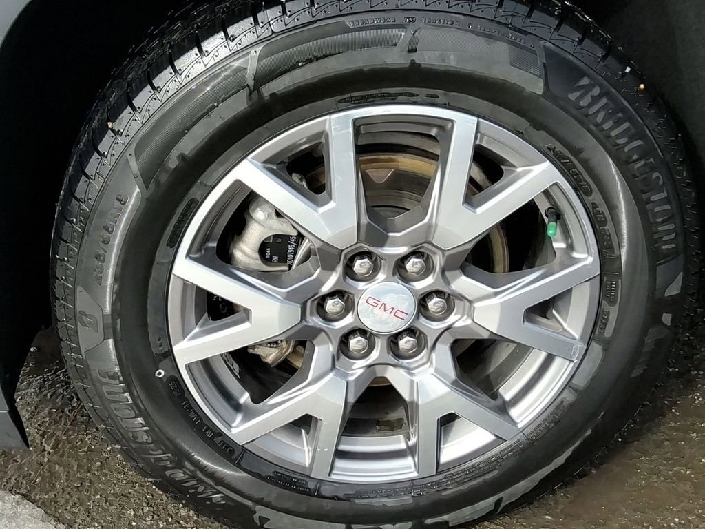Used 2021 GMC Acadia SLT w/ LPO, Bright Accent Package image 10