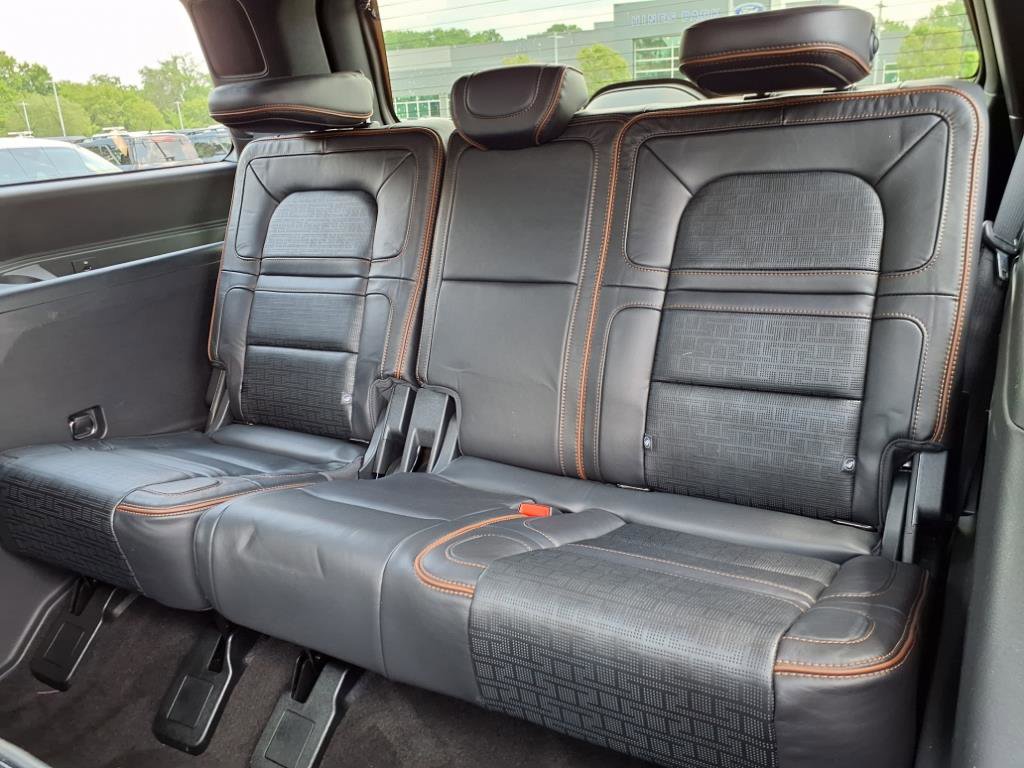 Used 2024 Lincoln Navigator Black Label image 15