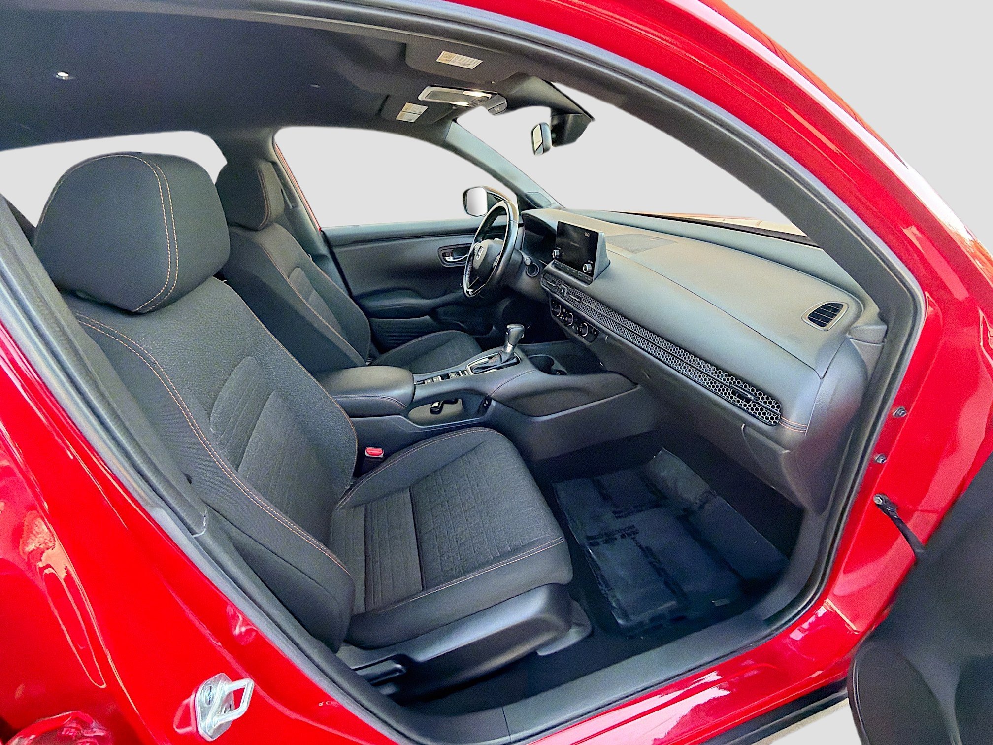 Used 2025 Honda HR-V Sport image 30