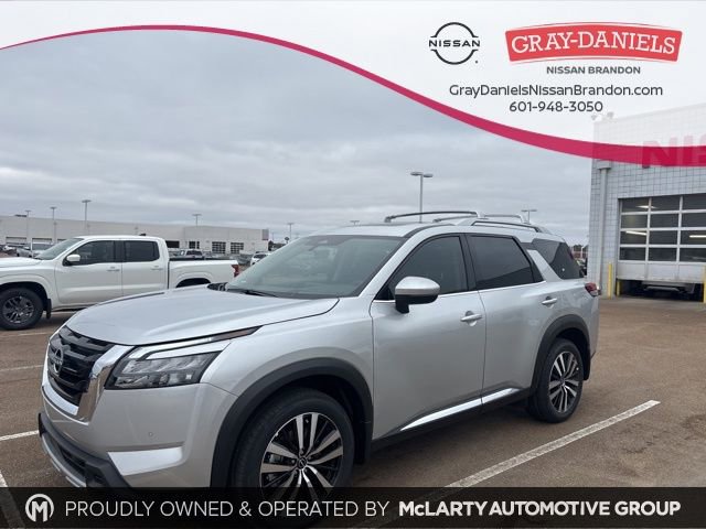 New 2025 Nissan Pathfinder Platinum w/ Cargo Package