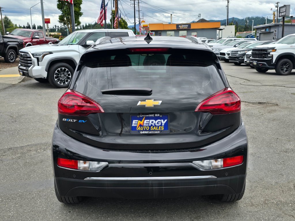 Used 2020 Chevrolet Bolt Premier w/ Infotainment Package FWD image 6