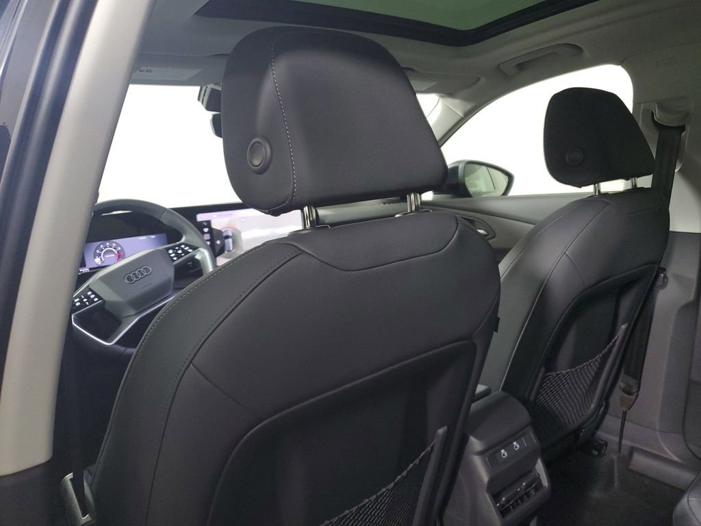New 2026 Audi Q3 quattro 2.0T AWD/4WD image 13
