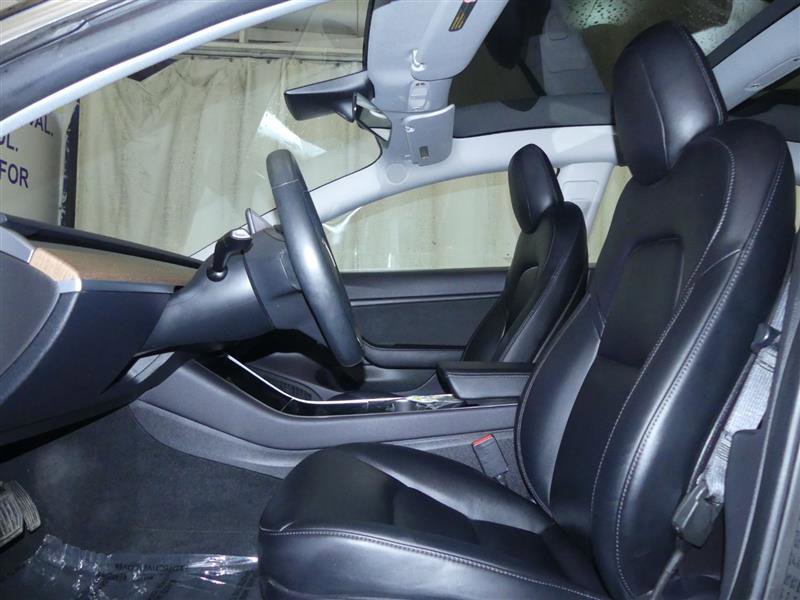 Used 2019 Tesla Model 3 Standard Range Plus image 17