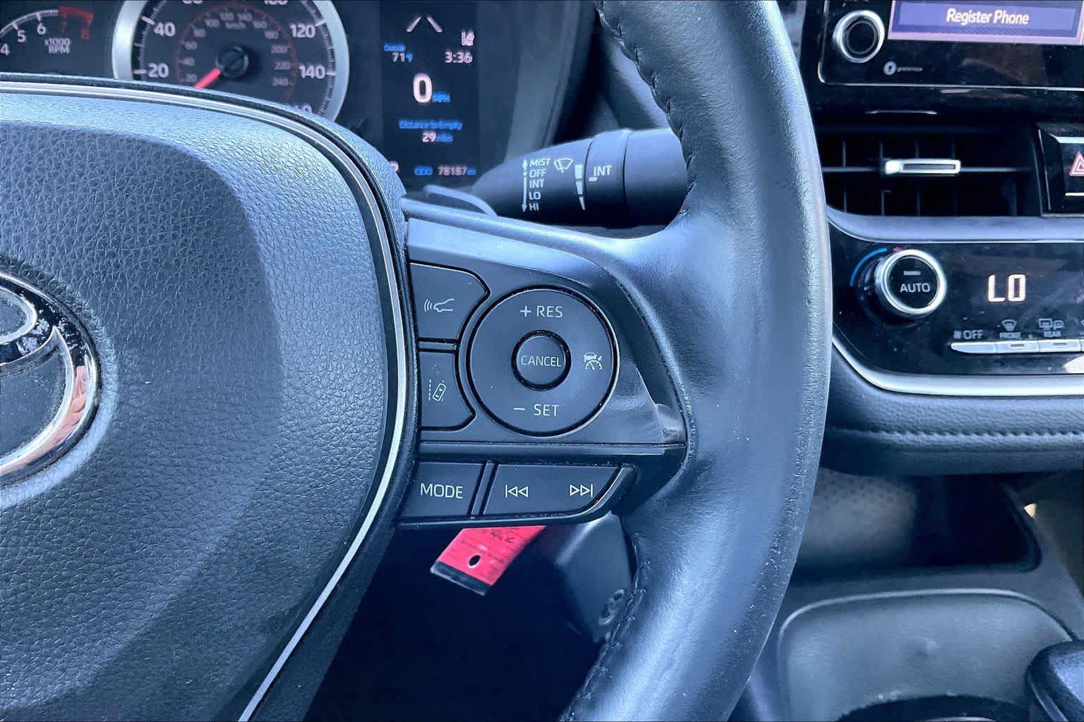 Used 2021 Toyota Corolla SE w/ Carpet Mat Package (TMS) FWD image 24