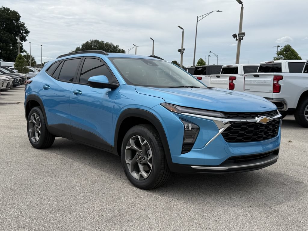 New 2026 Chevrolet Trax LT FWD image 2