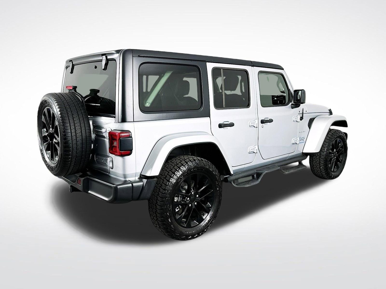 Used 2023 Jeep Wrangler Sahara 4xe image 8