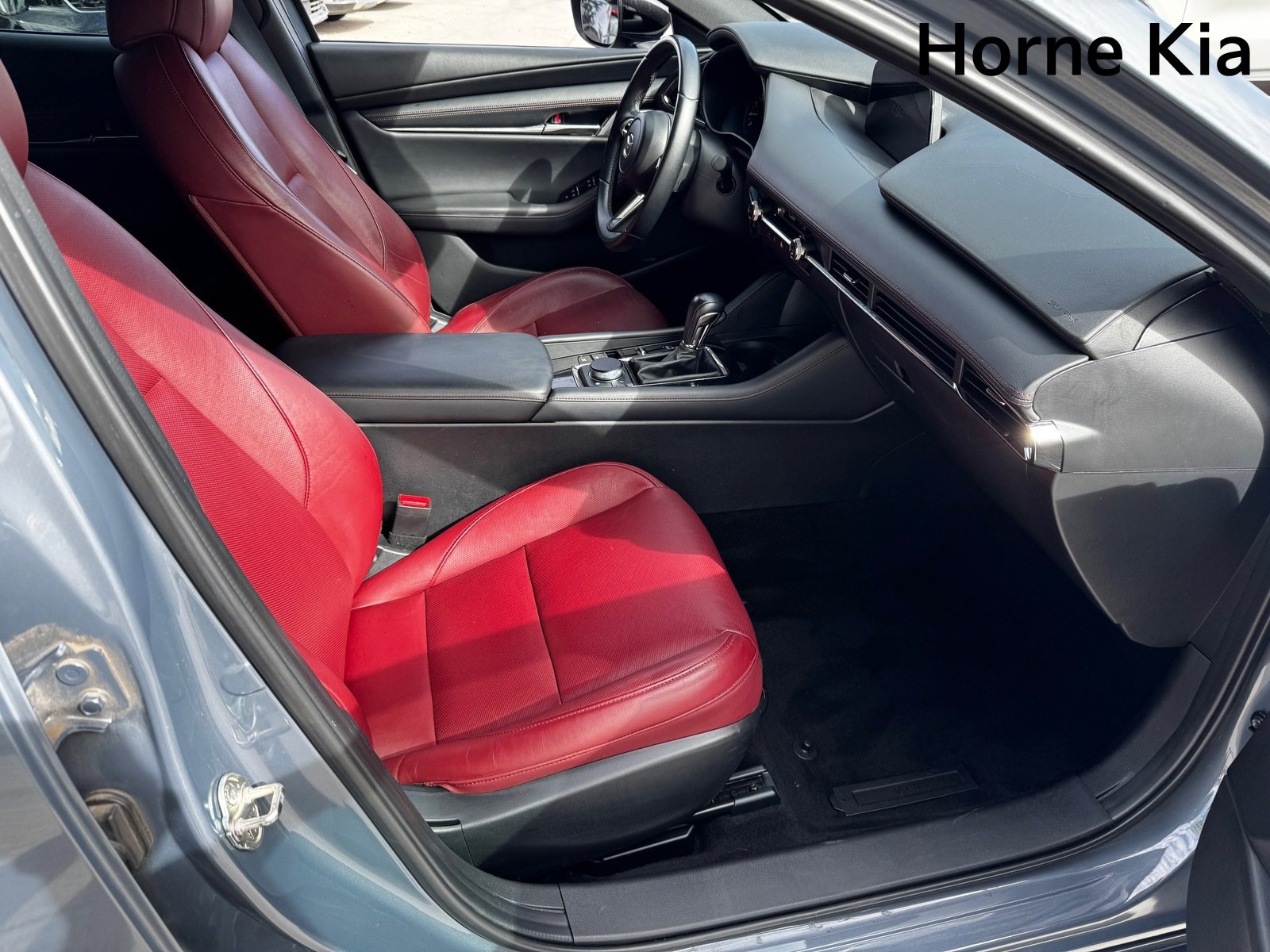 Used 2022 MAZDA MAZDA3 s image 25