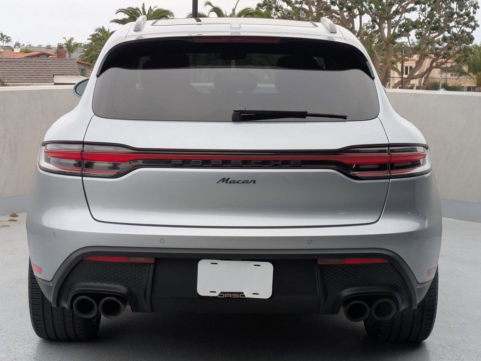 Certified 2024 Porsche Macan image 10