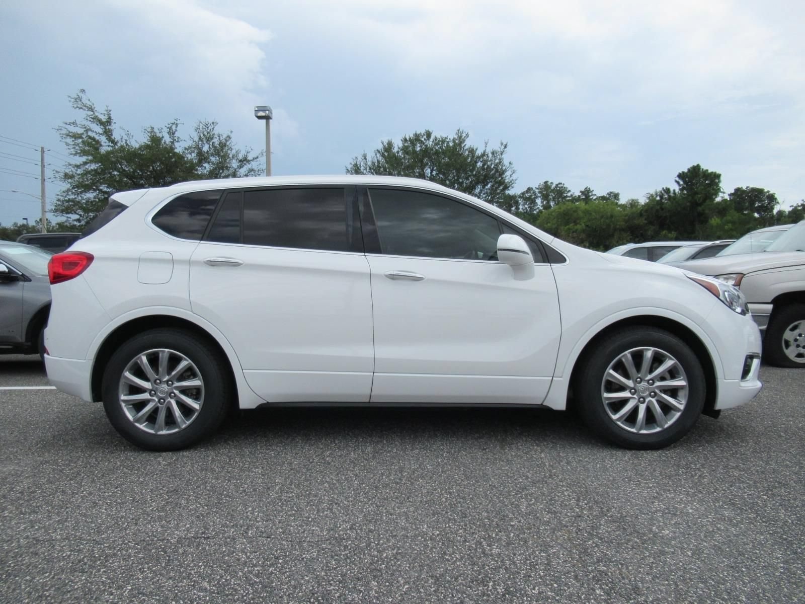 Used 2020 Buick Envision Essence FWD image 2