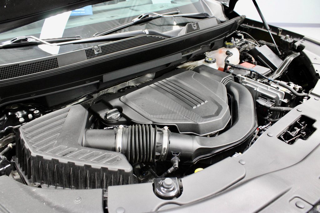 Used 2024 Chevrolet Traverse RS image 18