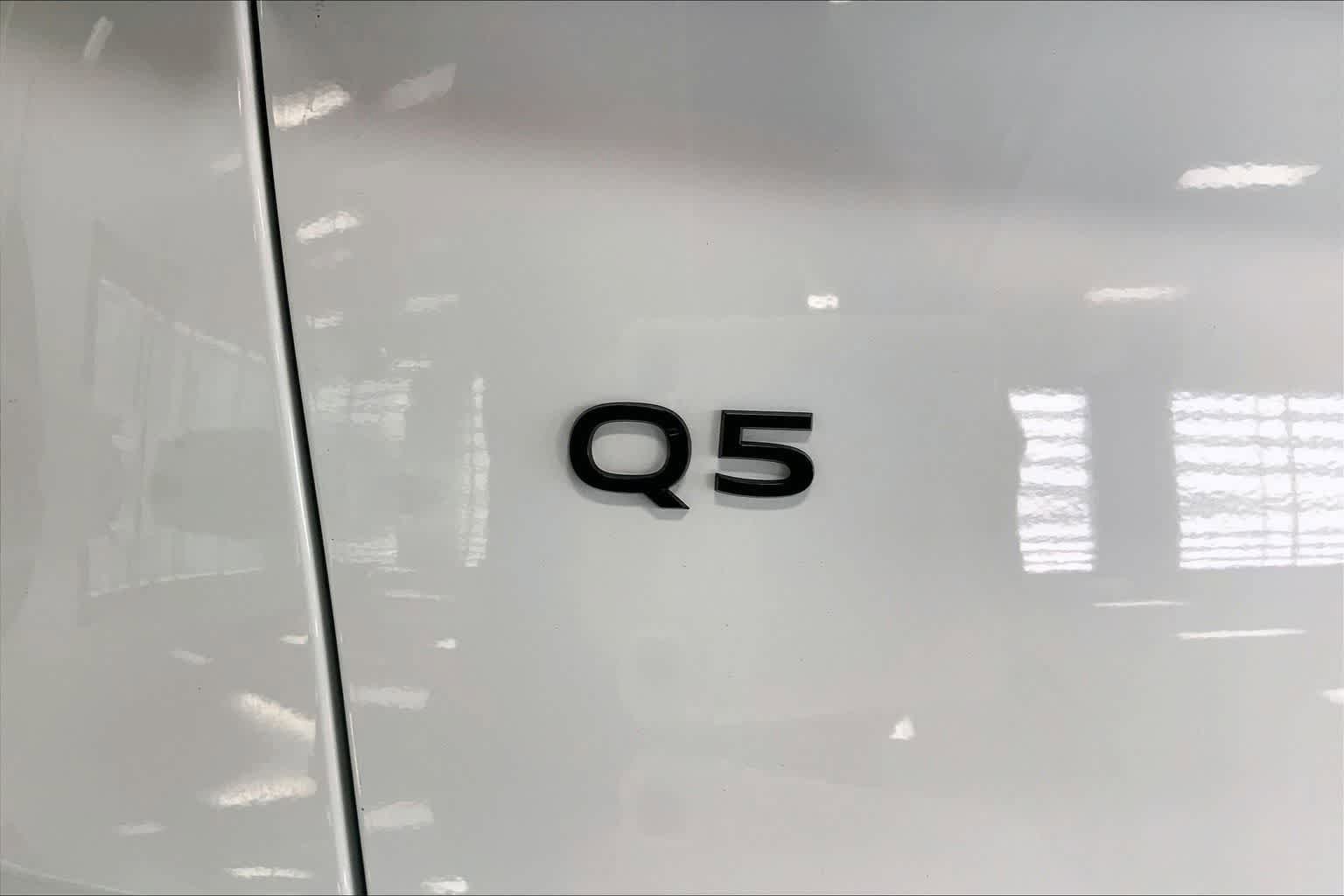 Used 2025 Audi Q5 Premium Plus w/ Premium Plus AWD/4WD image 7