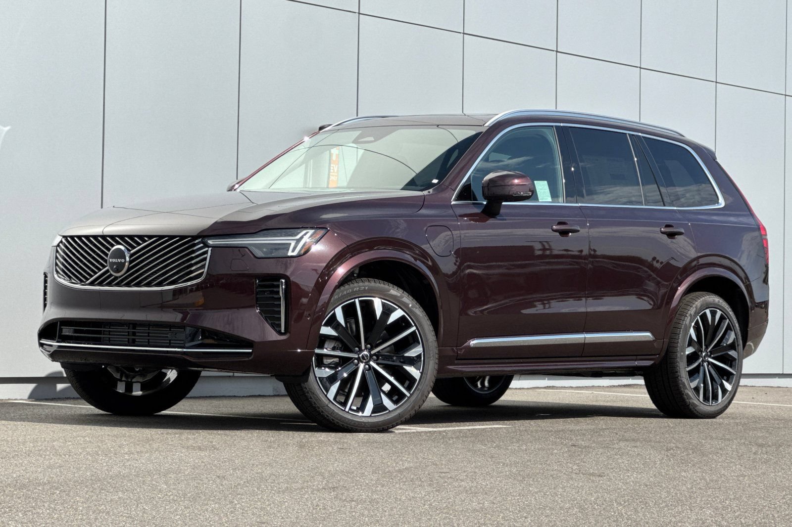 New 2026 Volvo XC90 T8 Plus w/ Protection Package AWD/4WD image 1