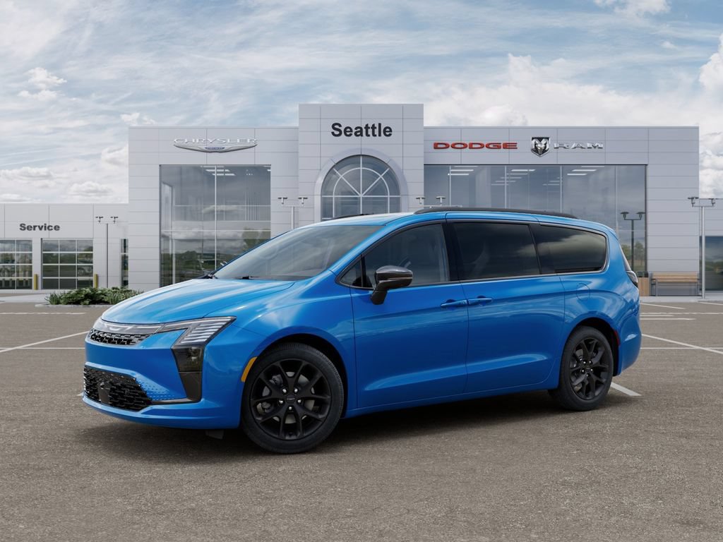New 2027 Chrysler Pacifica Limited AWD/4WD image 3