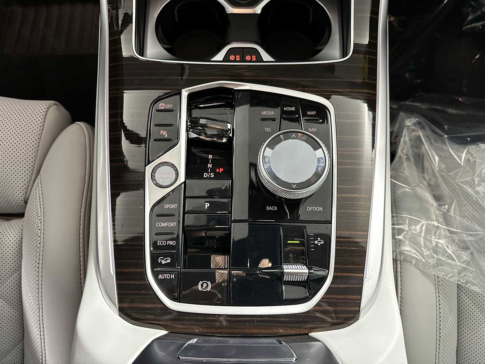 New 2026 BMW X7 xDrive40i w/ Executive Package image 17