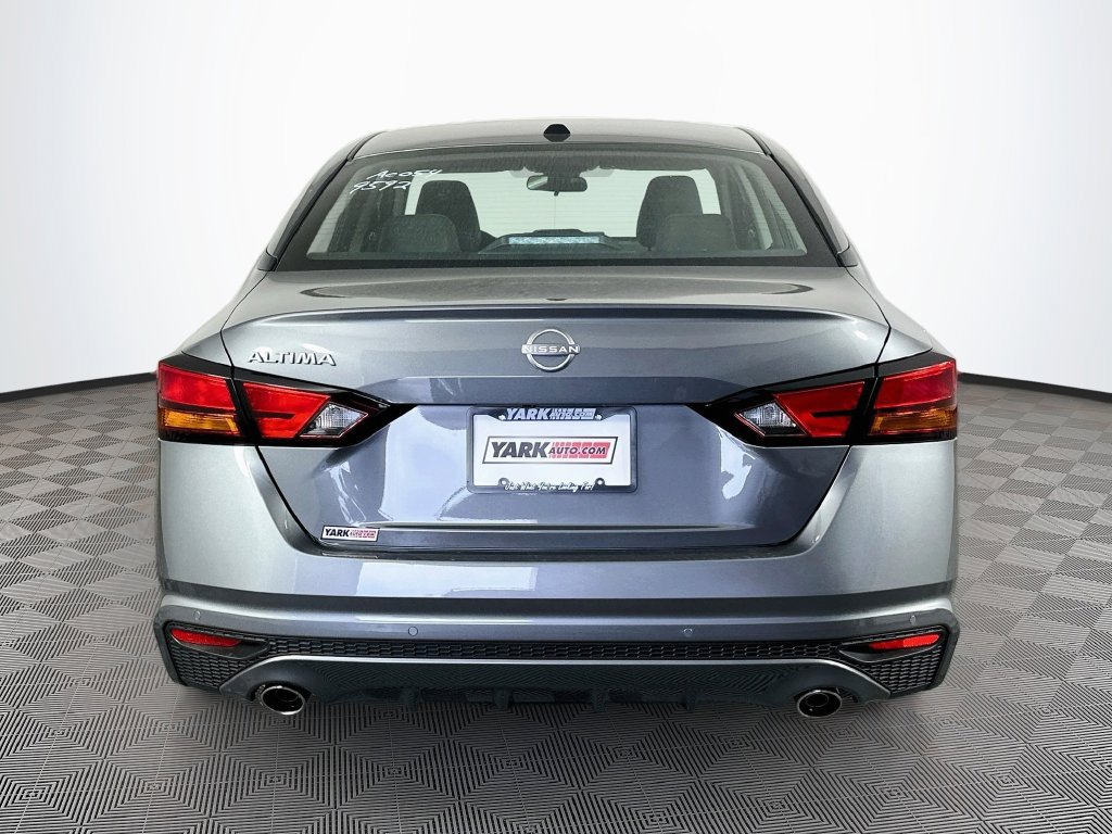 New 2026 Nissan Altima 2.5 SV FWD image 9