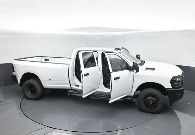 New 2026 RAM 3500 Tradesman AWD/4WD image 57