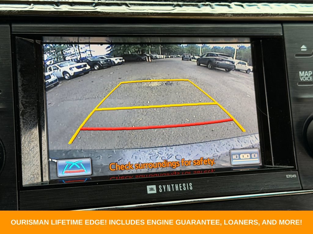 Used 2014 Toyota Avalon Limited w/ Technology Package FWD image 19