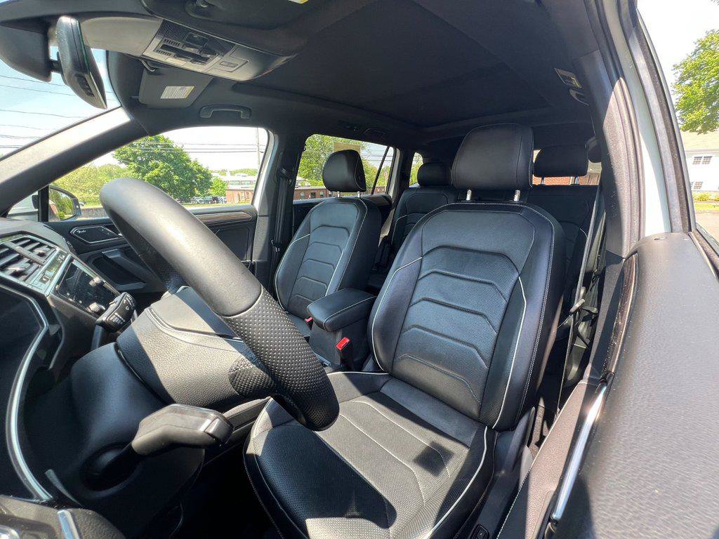 Certified 2022 Volkswagen Tiguan SEL R-Line AWD/4WD image 12