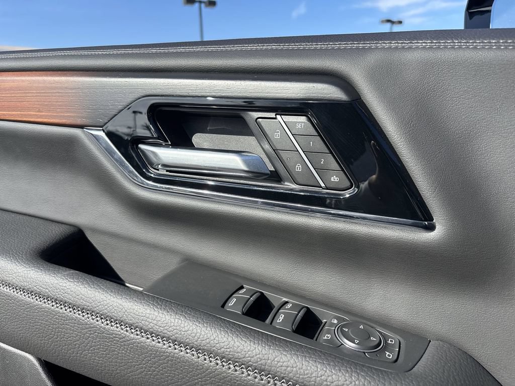 New 2026 GMC Yukon XL Denali AWD/4WD image 23