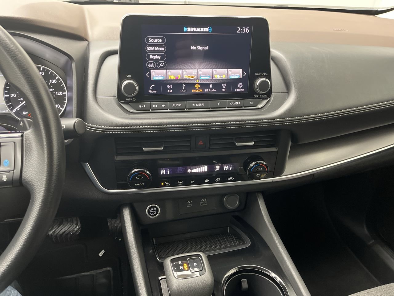 Used 2023 Nissan Rogue SV AWD/4WD image 17