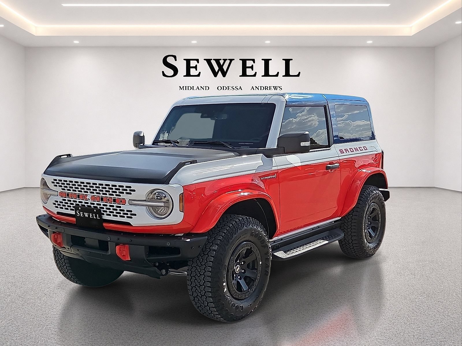 Used 2025 Ford Bronco Stroppe Edition AWD/4WD image 1