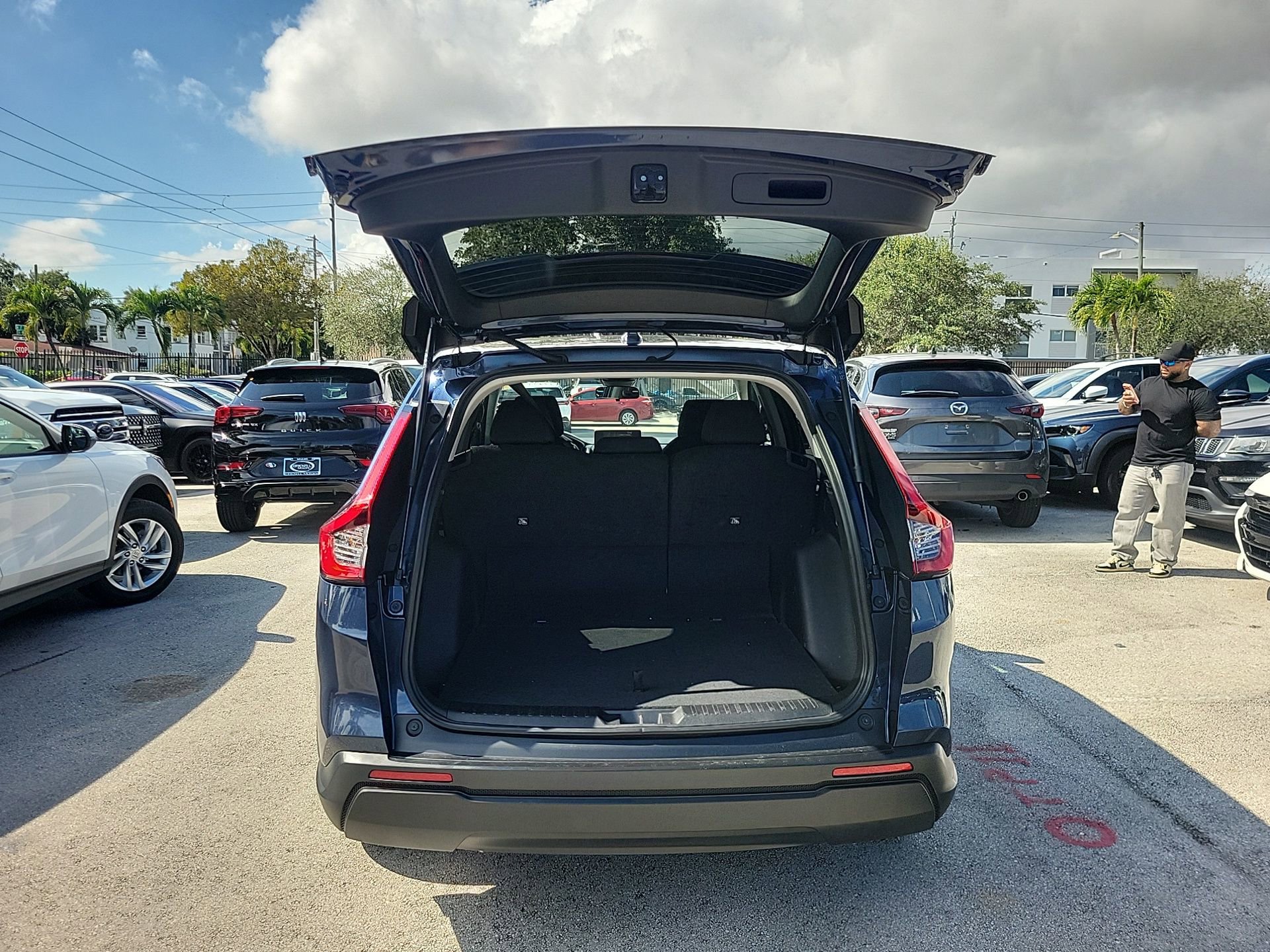 Used 2025 Honda CR-V EX image 14