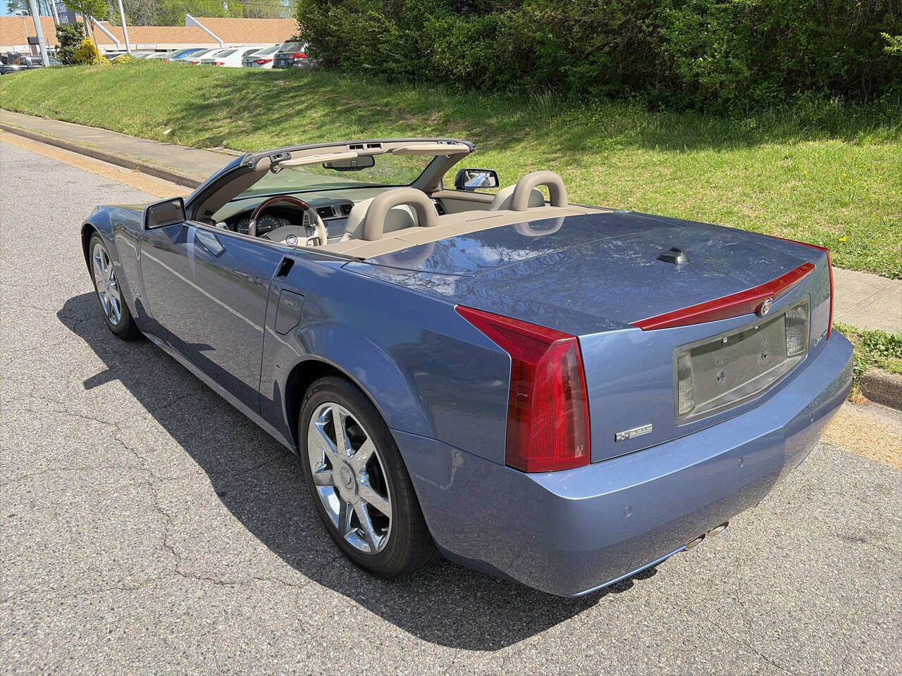 Used 2005 Cadillac XLR RWD image 25