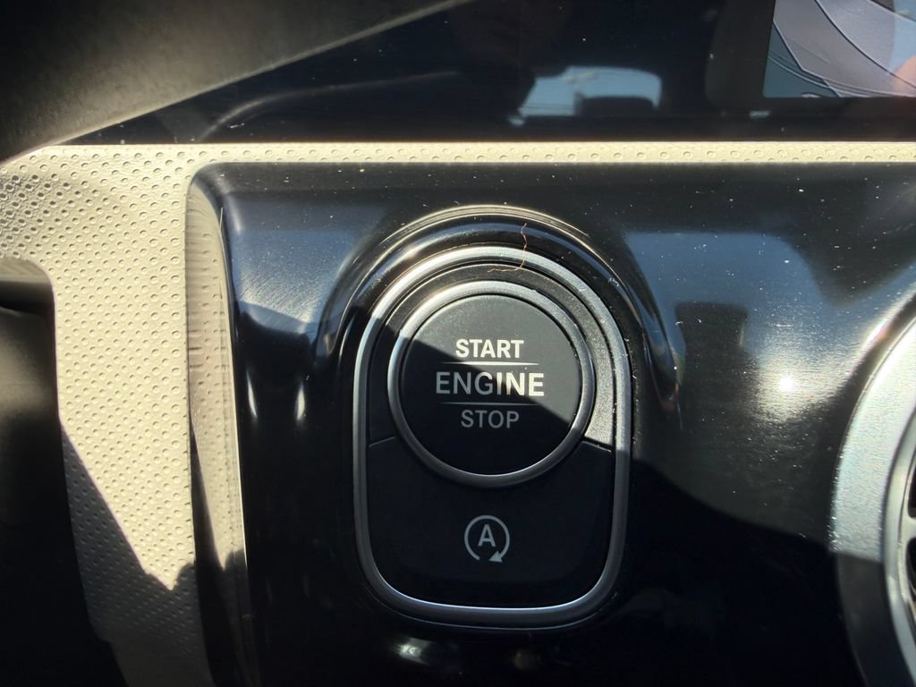 Used 2022 Mercedes-Benz A 220 image 28