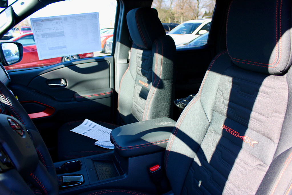 New 2025 Nissan Frontier PRO-4X w/ Pro Convenience Package image 10