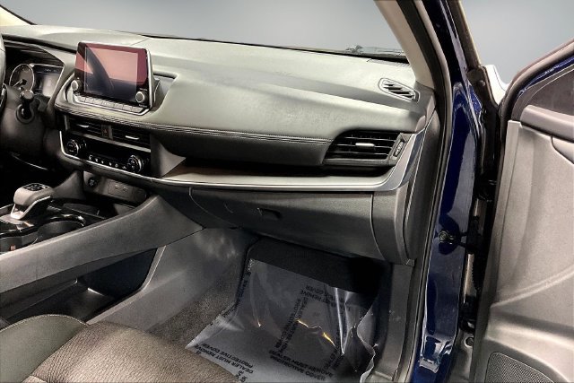 Used 2025 Nissan Rogue SV AWD/4WD image 23
