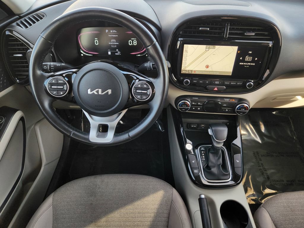 Used 2023 Kia Soul EX image 27