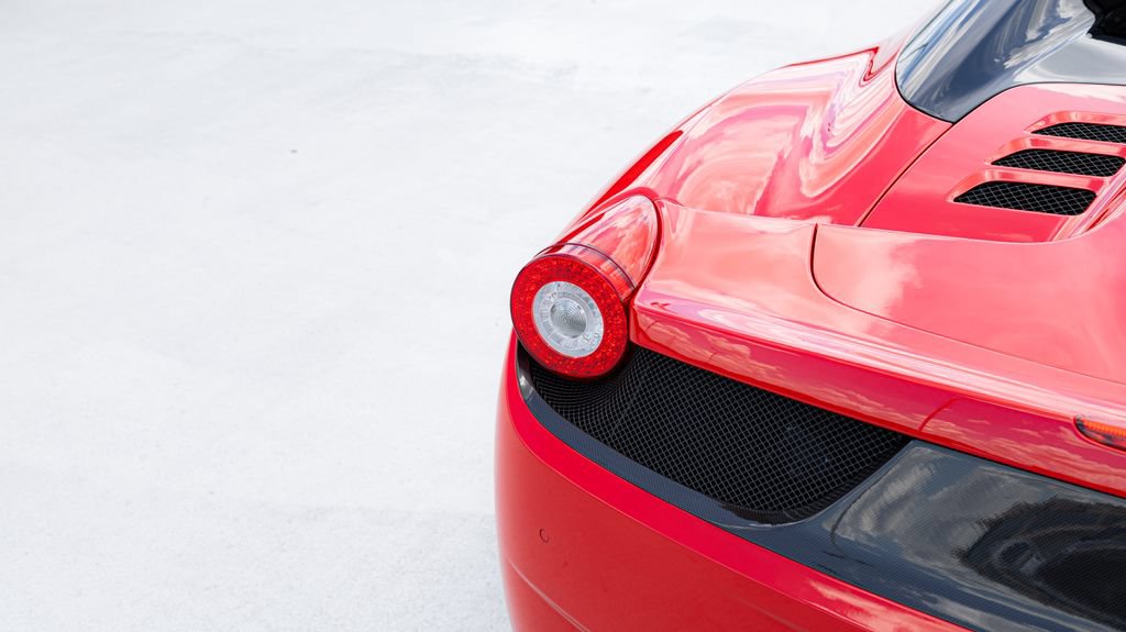 Used 2015 Ferrari 458 Spider RWD image 22