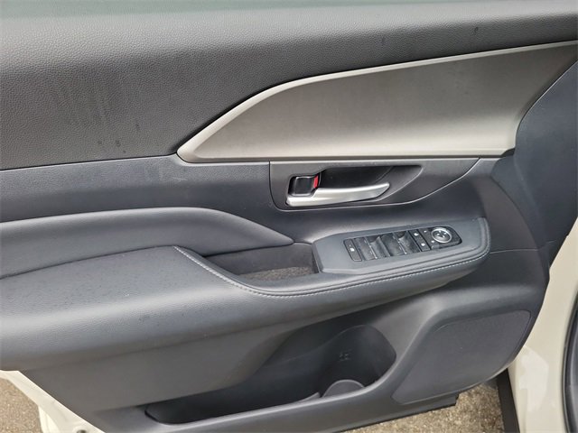 Used 2024 Toyota Grand Highlander XLE image 13