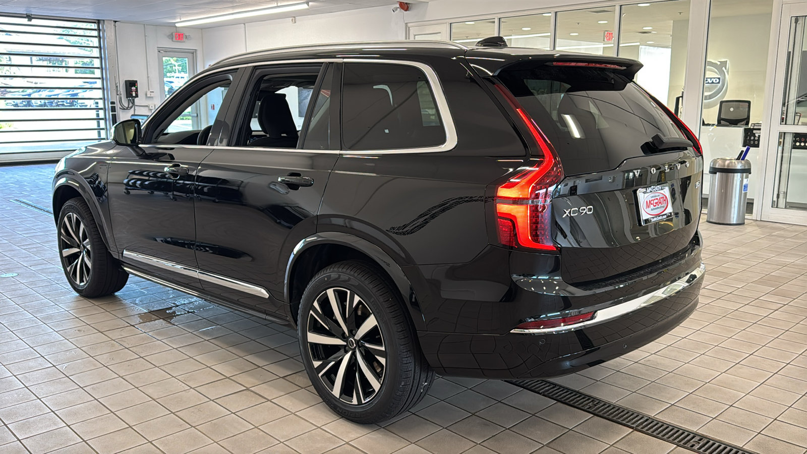 New 2026 Volvo XC90 B5 Core AWD/4WD image 7