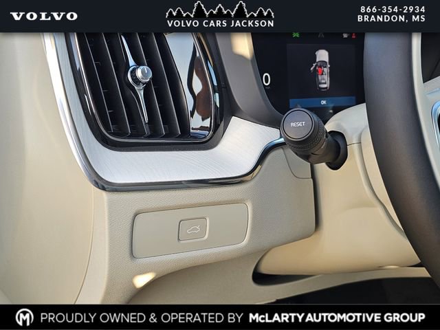 New 2026 Volvo XC60 B5 Ultra w/ Protection Package Premier image 19
