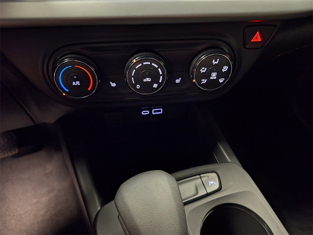 Used 2024 Chevrolet Trax RS w/ Driver Confidence Package image 16