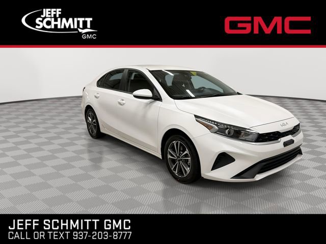 Used 2024 Kia Forte LXS image 12