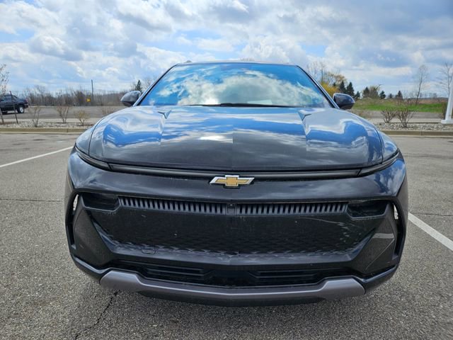 Used 2025 Chevrolet Equinox EV LT FWD image 2