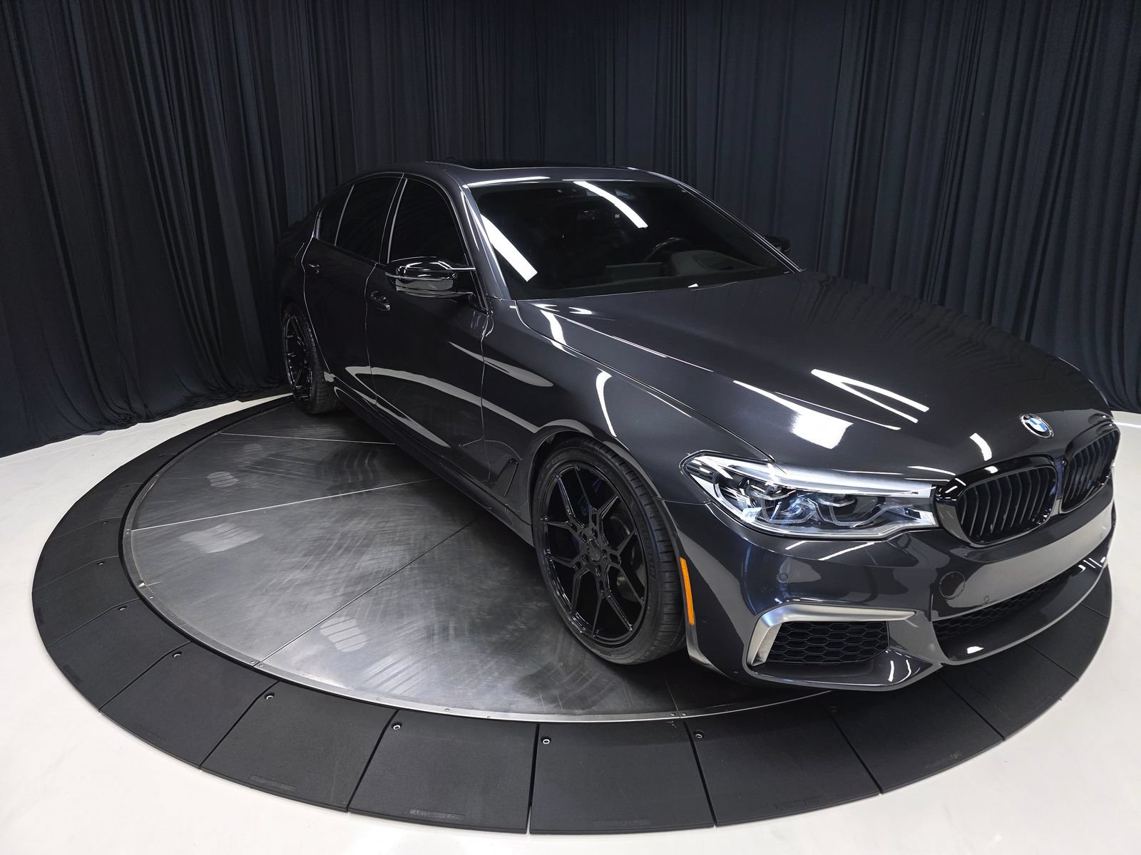 Used 2020 BMW M550i xDrive w/ Executive Package AWD/4WD image 7