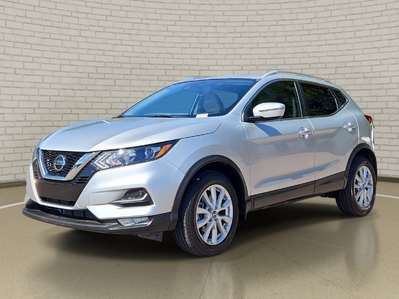 Used 2021 Nissan Rogue Sport SV FWD image 1