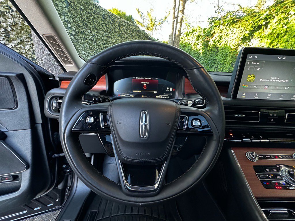 Used 2023 Lincoln Aviator Reserve w/ Jet Package image 11