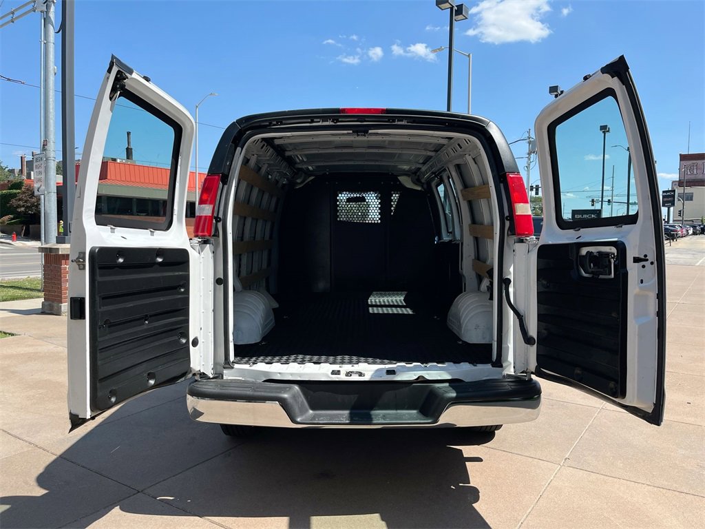 Used 2024 GMC Savana 2500 w/ Driver Convenience Package image 25