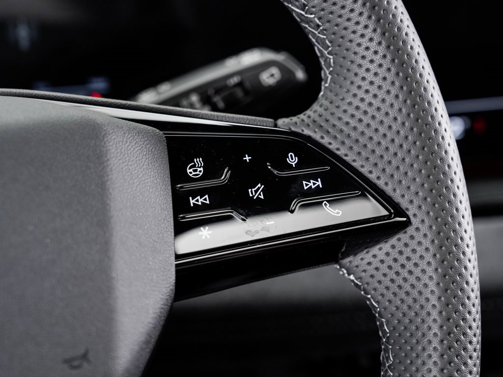 New 2025 Audi SQ6 e-tron Premium Plus image 13